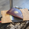 PORTE-PASSEPORT / CARTE GRISE / ASSURANCE LIEGE - MADE IN EUROPE